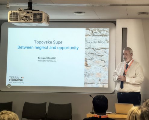O Topovskim Šupama na Univerzitetu u Kembridžu - Terraforming - Terraforming O Topovskim Šupama na Univerzitetu u Kembridžu